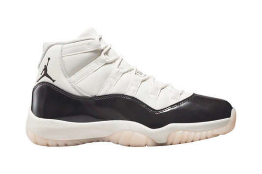 Jordan 11 Retro WMNS Neapolitan